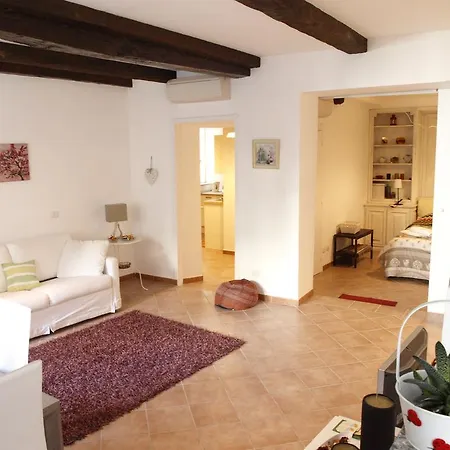Il Salotto Di Via Giulia-2